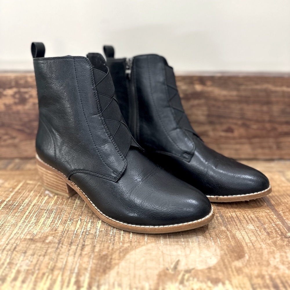 New without box/tag Beast Fashion Booties without box/tag 
size 7